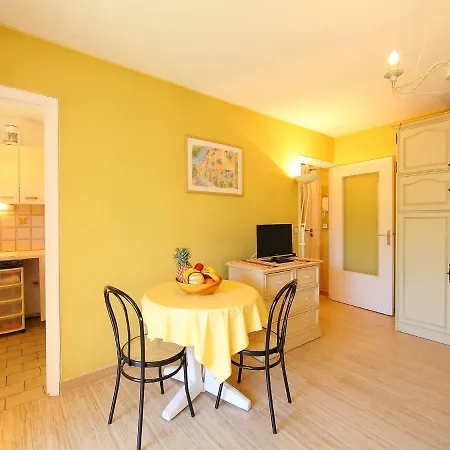 Le Manet Apartment